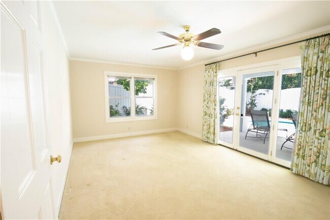 Building Photo - 105 Strachan Ln