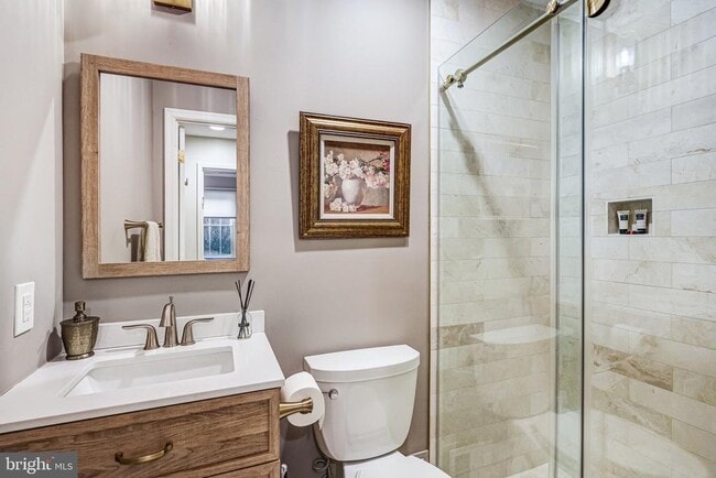 Building Photo - 1504 Wake Forest Dr