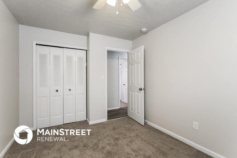 Building Photo - 8509 Gainsborough Dr