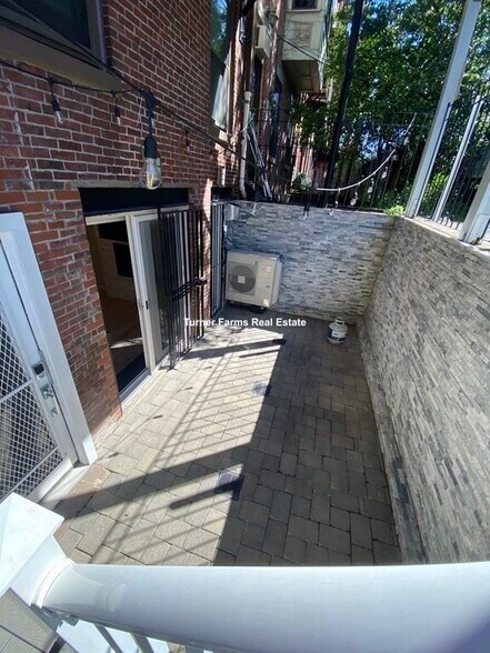 Building Photo - 469 Massachusetts Ave