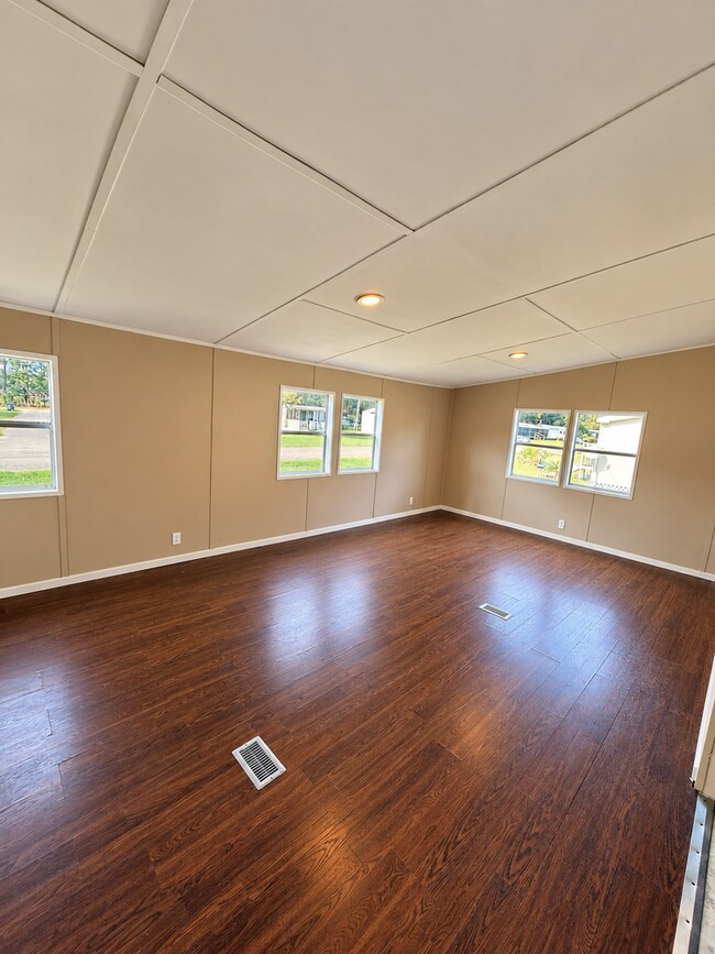 Building Photo - 226 Sweet Gum St