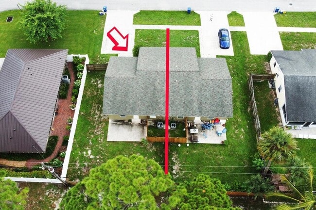 Building Photo - 6171 Heather St