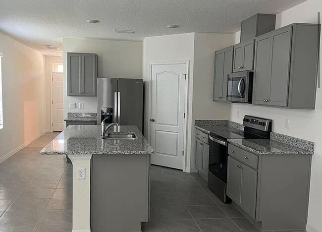 Building Photo - 2642 Angel Falls Dr