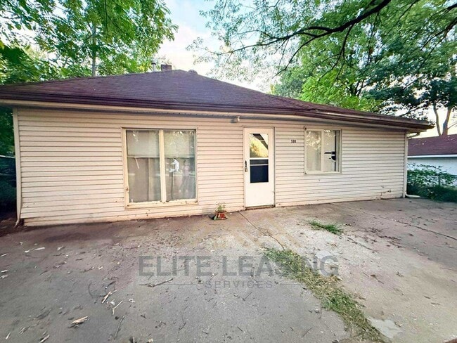 Primary Photo - 530 SE Fairfax St