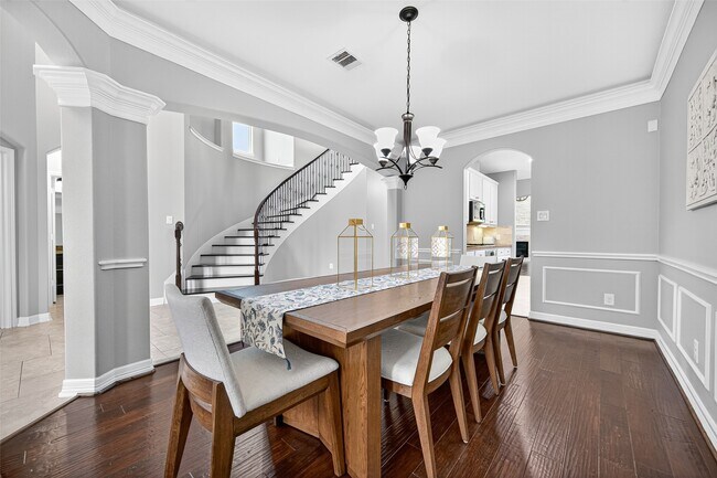 Building Photo - 6854 Adrienne Arbor Dr