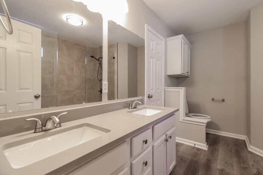 Building Photo - 21203 Grand National Ave