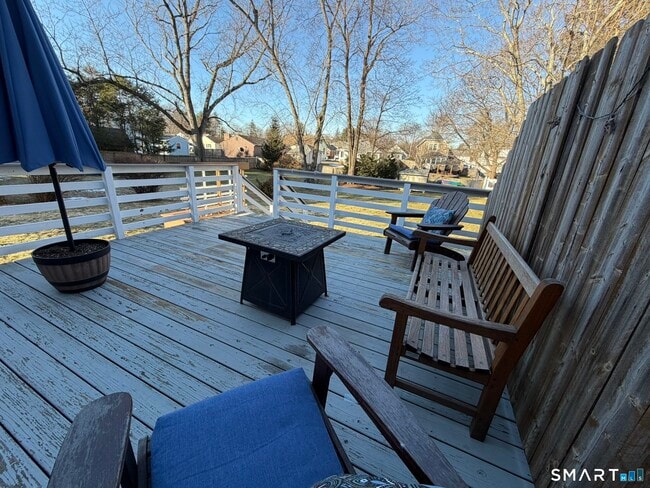 Building Photo - 67 Rockwell Ave