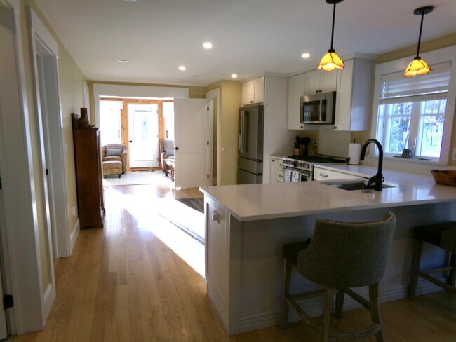 Building Photo - 8 Water St