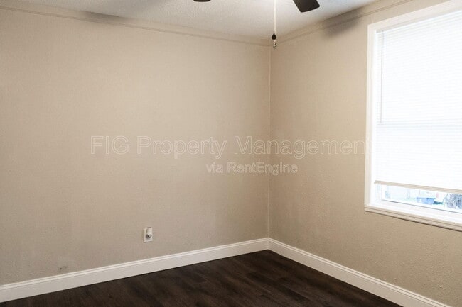 Building Photo - 1414 Chicago Ave