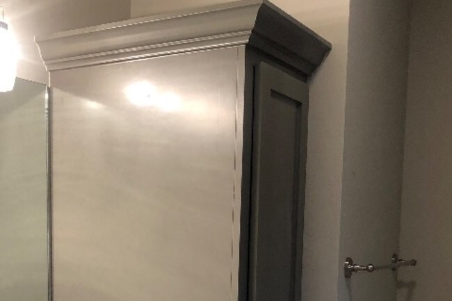 Building Photo - 12037 Ashford Dr