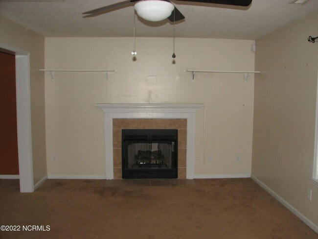 Building Photo - Welcome to Brookstone Crossing!