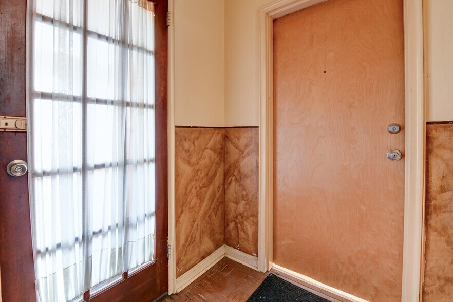 Building Photo - 71 Carmer Ave