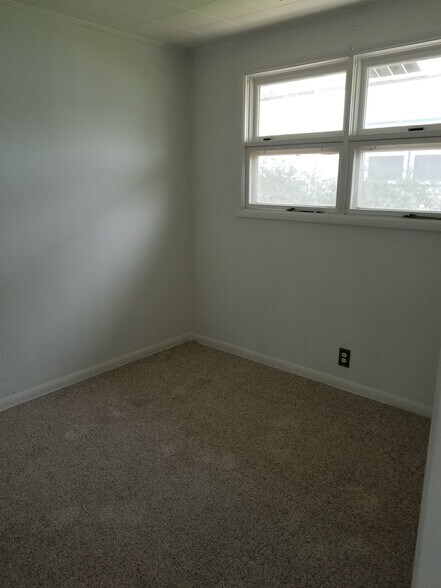 Bedroom - 315 Elm St