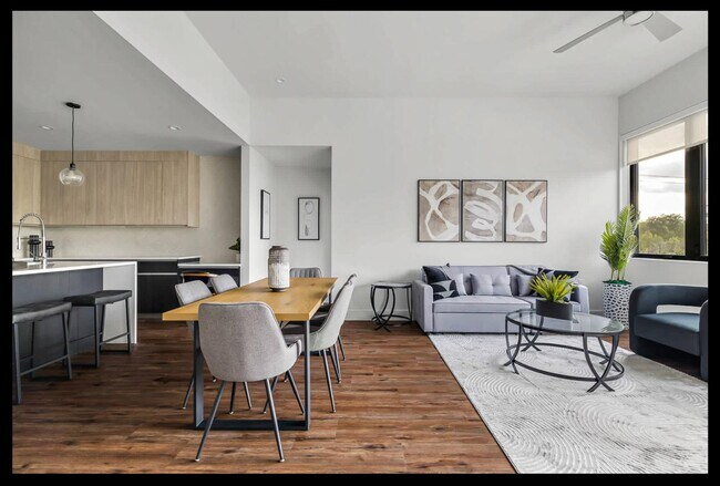 Building Photo - 5515 Humming Bird Ln