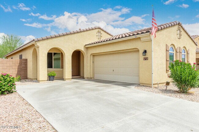 Building Photo - 1008 W Deoni Trail