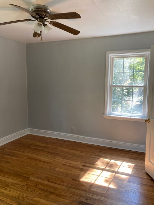 Building Photo - 1626 Charlotte Ave