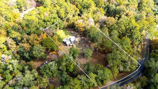 Building Photo - 2066 Tallavana Trail