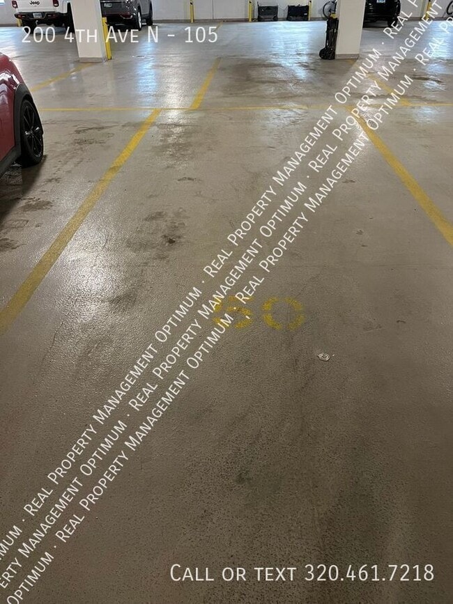 Building Photo - 200 4th Ave N