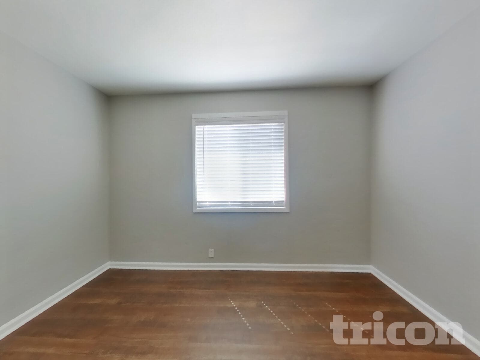 Building Photo - 2316 Viola St