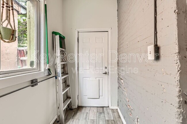 Building Photo - 4543 Columbine St