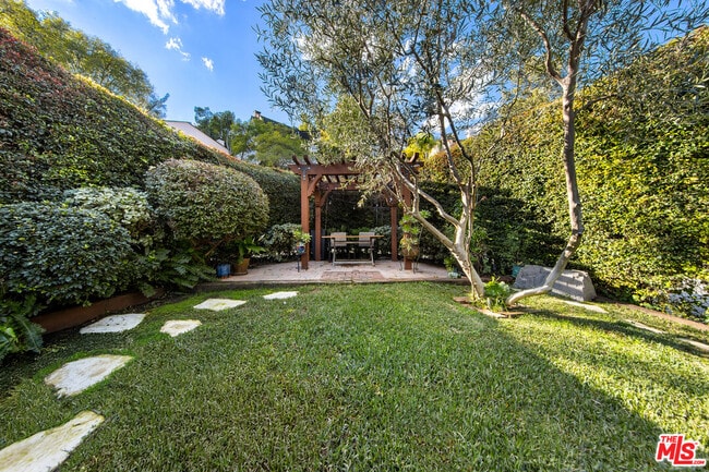 Building Photo - 5918 Canyon Cove