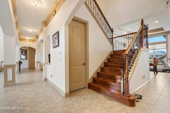 Building Photo - 504 E Kesley Ln