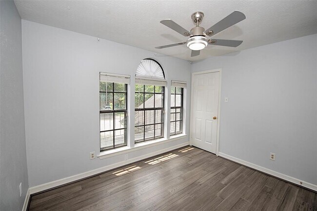 Building Photo - 2030 Cutter Dr