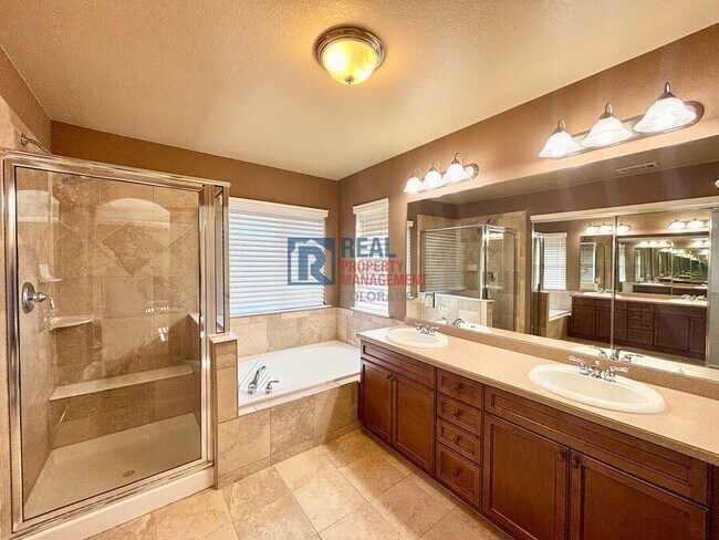 Building Photo - 4640 Ginger Ct