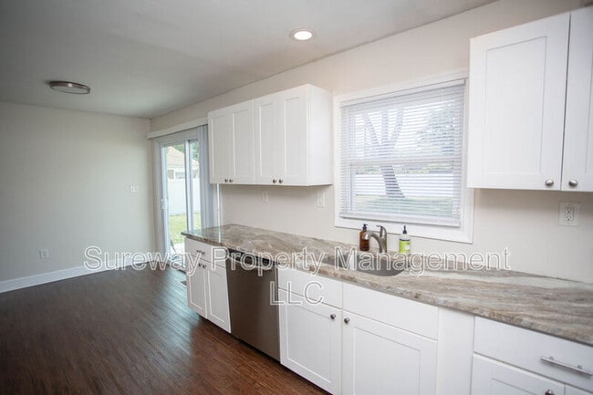 Building Photo - 49 Granite Ln