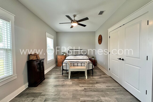 Building Photo - AVAILABLE! Modern 4BR Home - Beach & Base Proximity