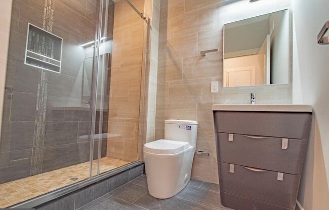 Building Photo - 2142 W Master St