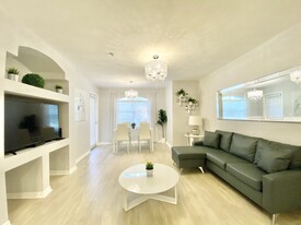 Cozy Living Room - 7230 Westpointe Blvd