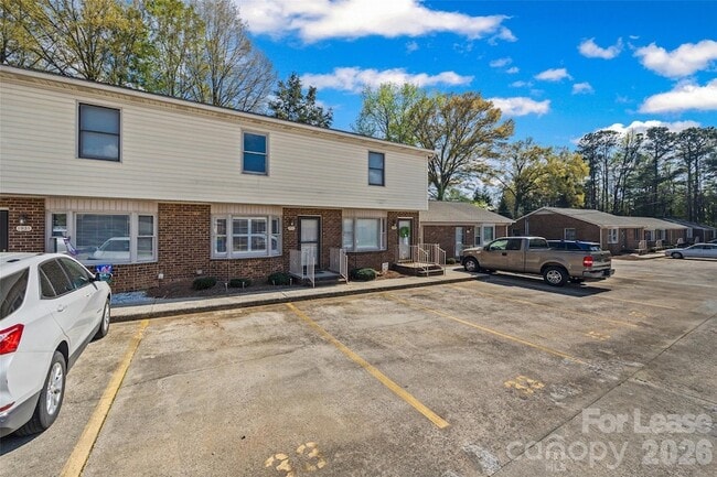 Building Photo - 1933 Ebenezer Rd