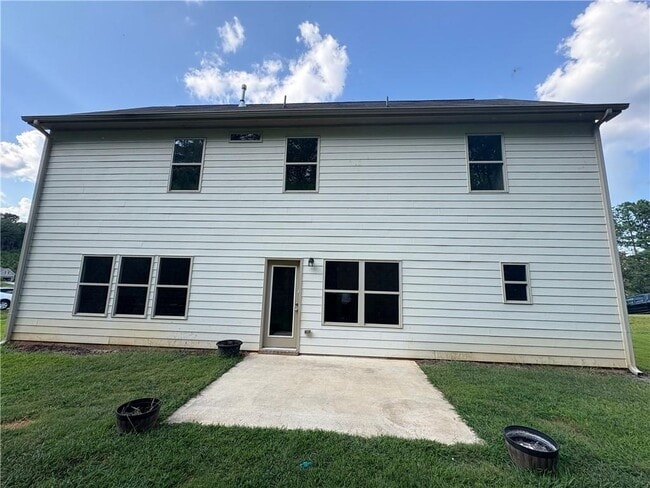 Building Photo - 213 Creek View Pl