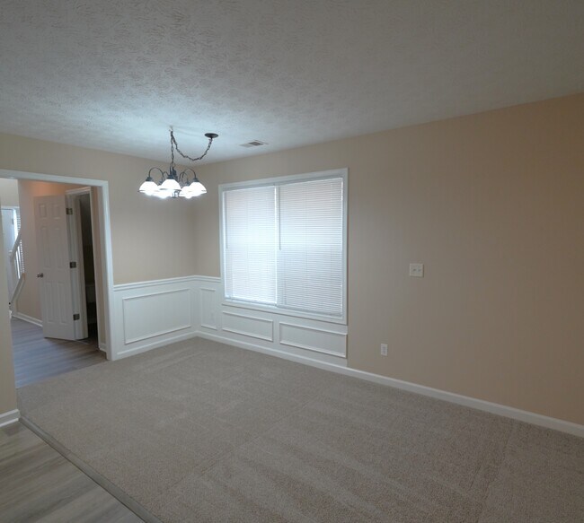 Building Photo - 138 Alton Cir