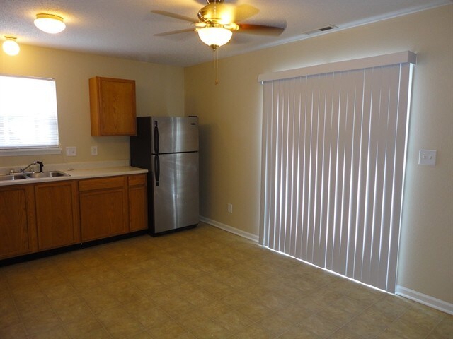 Building Photo - 10308 Clear Sky Dr