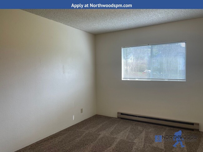 Building Photo - This is a nice 2 Bedroom 2 Bath Townhome-L...