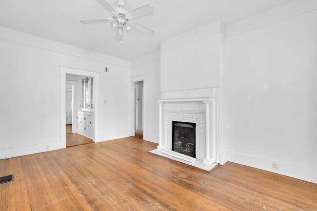 Building Photo - 2234 Whitaker St