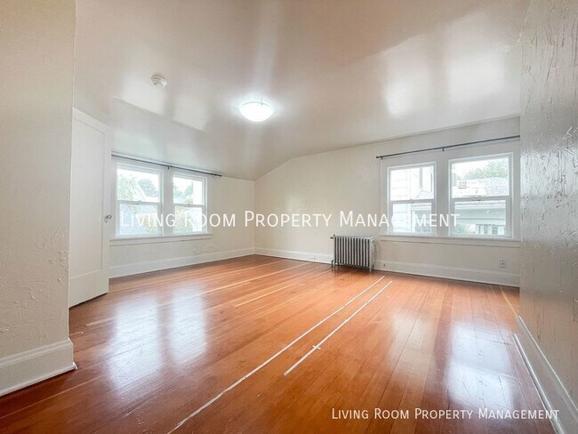 Building Photo - 1309 SE Pine St