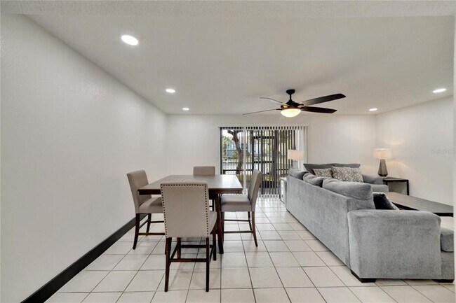 Building Photo - 6301 Newtown Cir