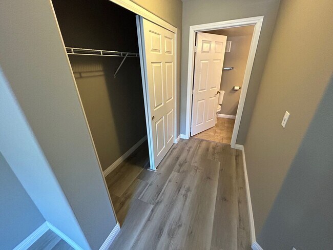 Building Photo - COMPLETED REMODELED 3 BEDROOM, SINGLE STORY UNIT!!!