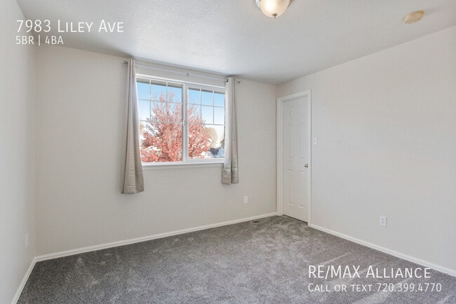 Building Photo - 7983 Liley Ave
