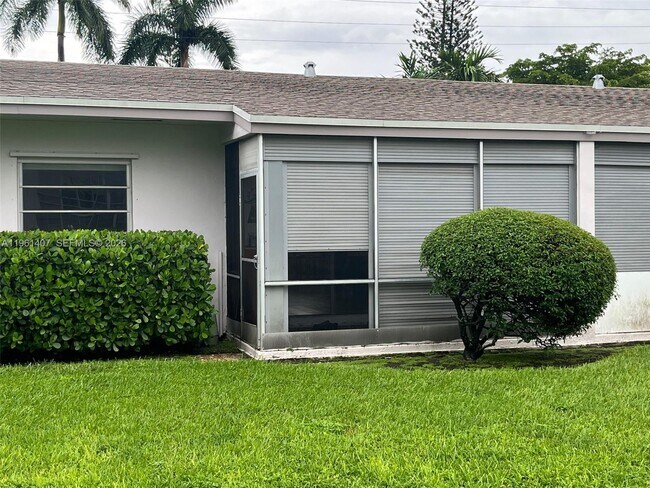 Building Photo - 700 Layne Blvd