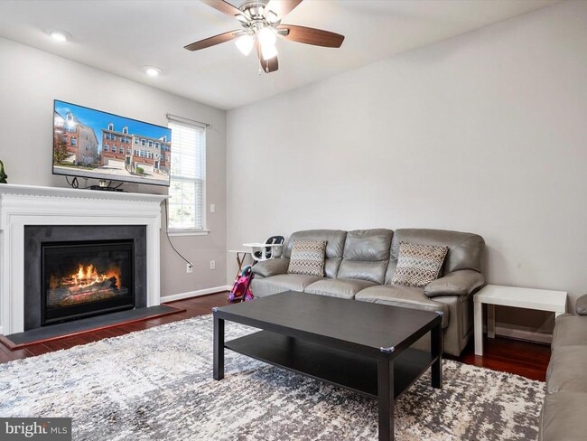 Building Photo - 7812 Sunhaven Way