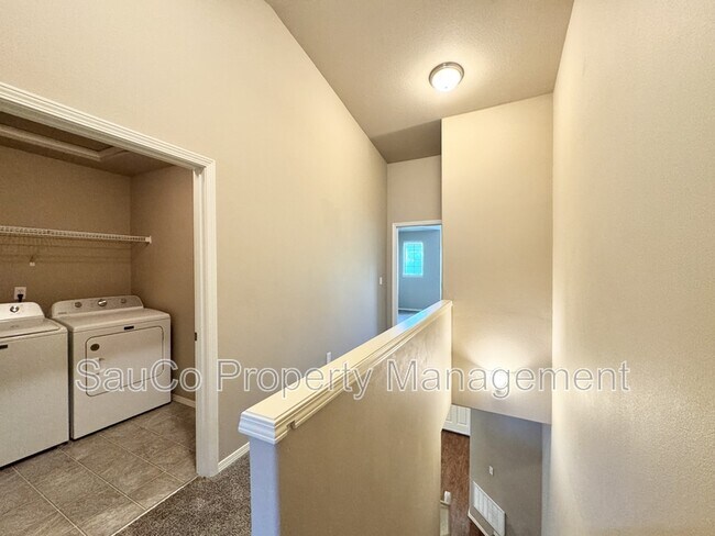 Building Photo - 1444 NE Redspire Ln