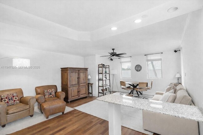 Building Photo - 1532 Drexel Ave