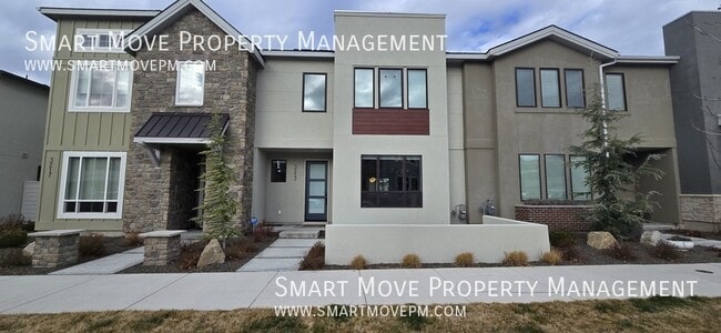 Building Photo - 3213 S Shadywood Way