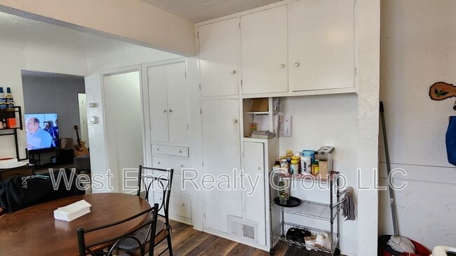 Building Photo - 1023-1029 North Washington Avenue - 1029