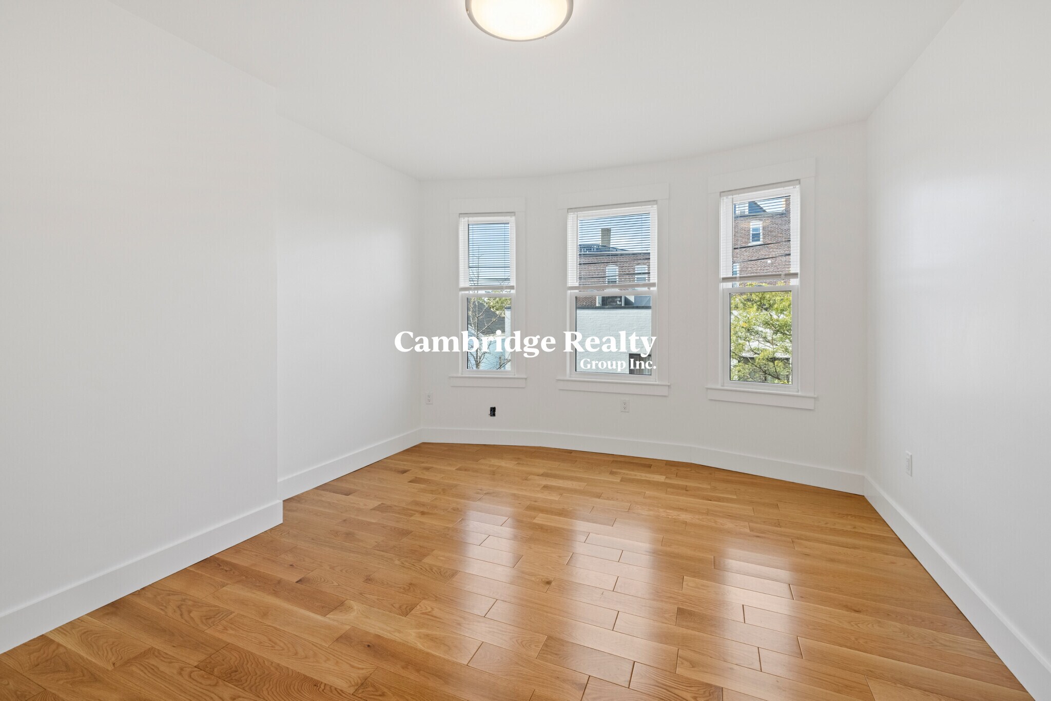 Building Photo - 309 Columbia St