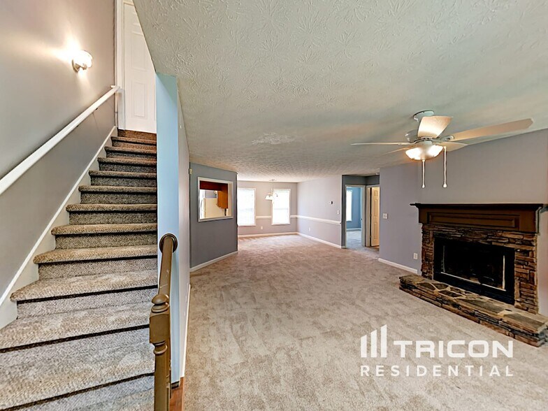 Building Photo - 108 Aristocratic Way